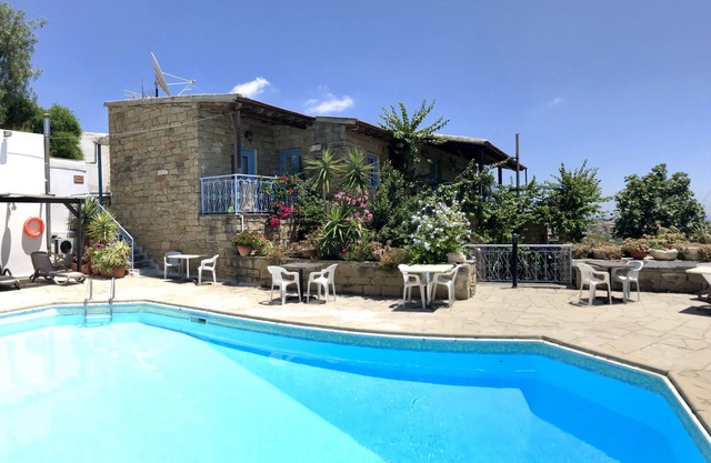 Adamos Holiday Apartment (Desayuno incluido)