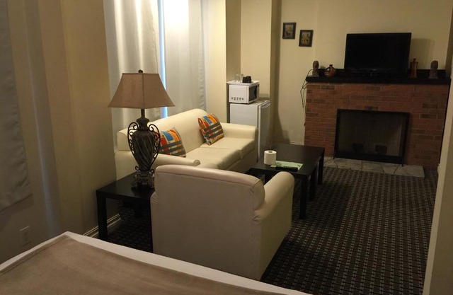 Adas Guesthouse