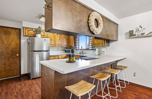 3-bedroom house in Umatilla with AC, WiFi. Extra space to relax.