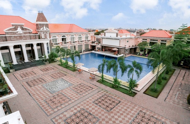 Adhiwangsa Hotel & Convention Hall