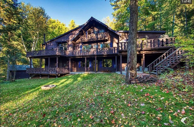 Adirondack Me! Chalet~Sauna, Photo Wall, Fire Pit