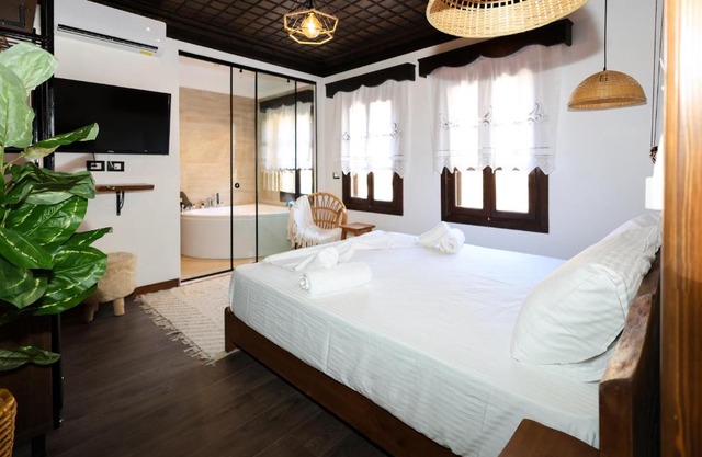 Ador Boutique Hotel