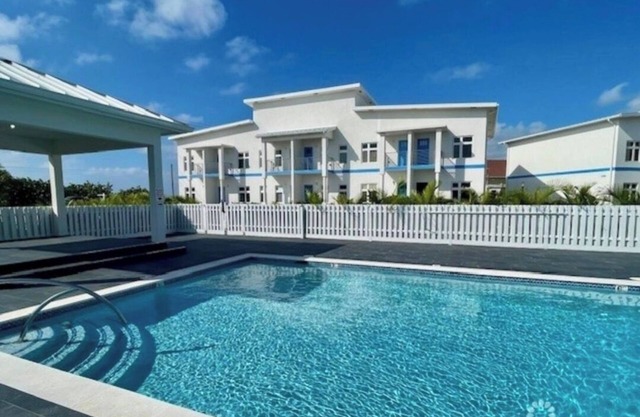 Adorable 2-bedroom apartment with AC in East End, Grand Cayman