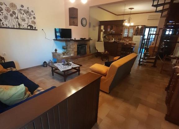 Adorable 2 floors two bedroom vacation maisonette