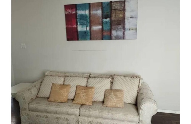 Adorable 2BDR Suite,5mins to downtown free parking