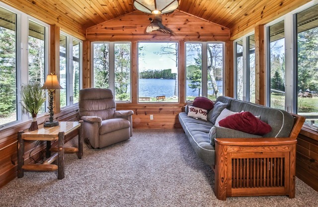 Knotty Pines - Hiller Vacation Homes - 3 habitaciones, 2 baños, WIFI gratuito