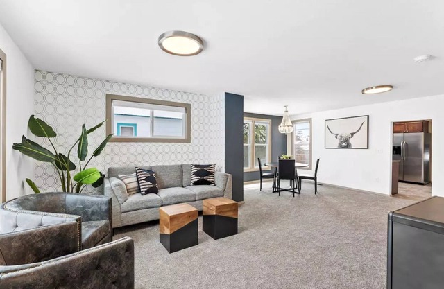 Adorable 3 bedroom home close to downtown!