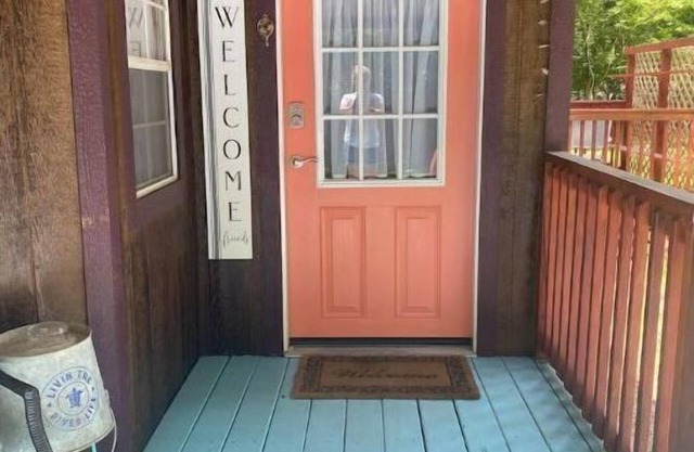 Adorable cozy cabin near North Florida Springs