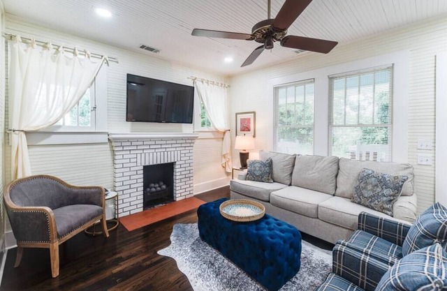 Adorable home near the University of Alabama
