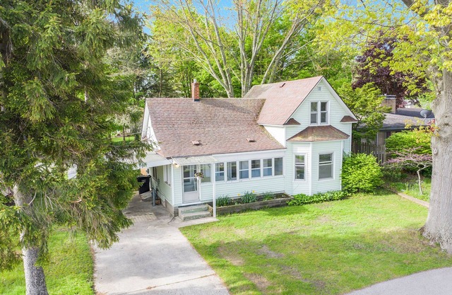 Adorable Lake Cottage with Views of Lake Macatawa