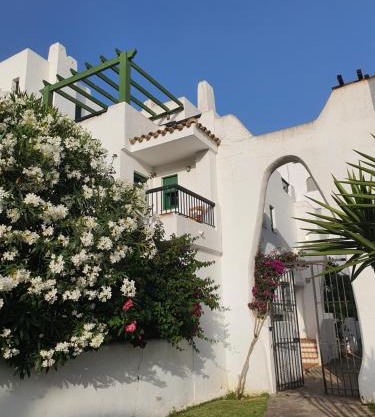 Adosado Dúplex Bahía de la Plata - Vistas Increíbles al Mar, Terraza y Jardín Privado