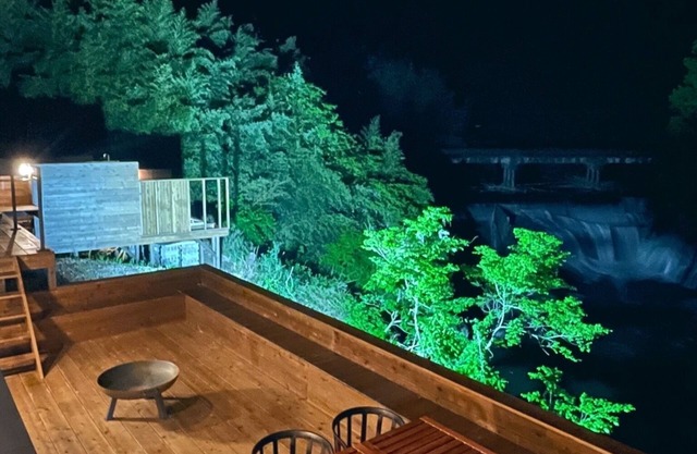 Adult hideout where you can enjoy openair baths a / Katsuura Chiba