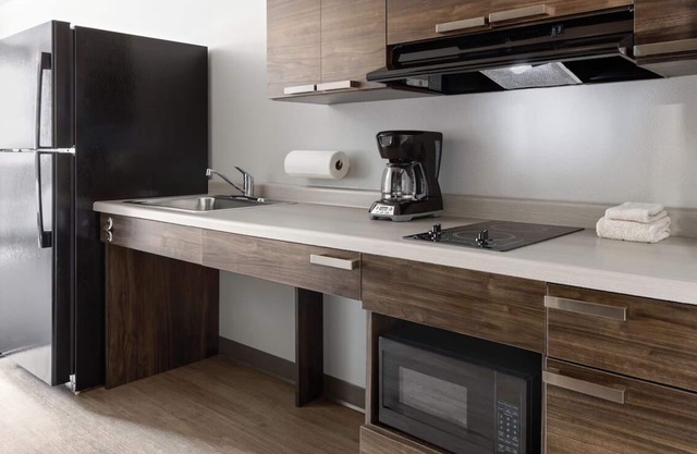 Adventure Awaits! Stay in a Room near Sylvan Bay Landing | Onsite Pool | Parking