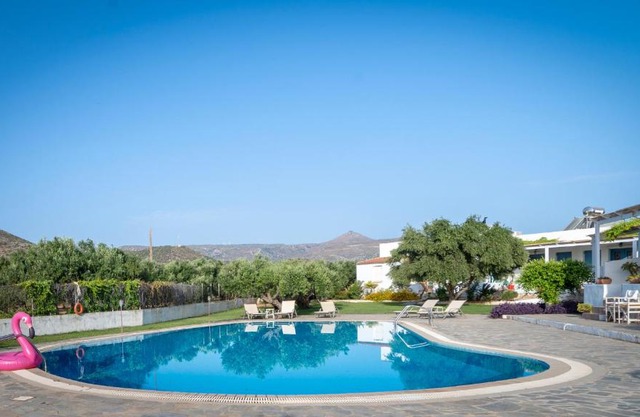 Aeolus pool apts