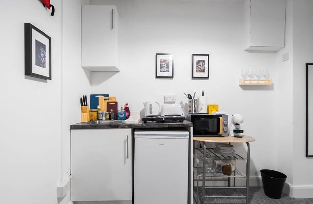 Affordable 2 Bed Flat in London, N14 1C
