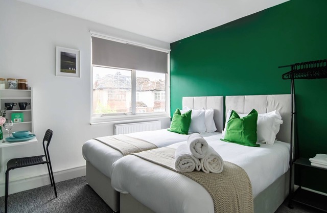 Affordable En-Suite Studio Rooms in London, N14 5B