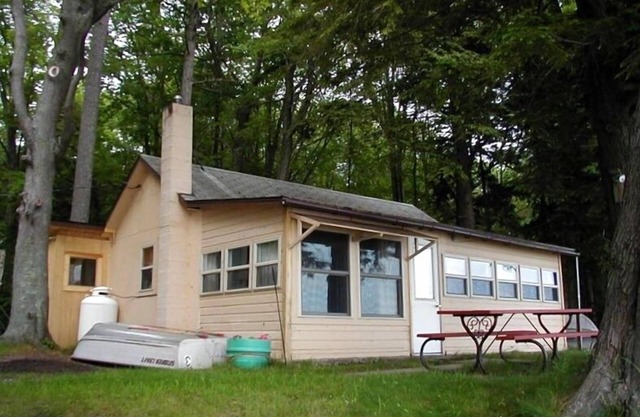 Affordable Family Fun on the Platte Lakes Van Hammen Cottage #1