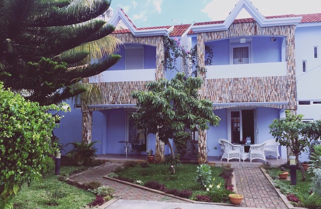 AFFORDABLE & LUXURIOUS PALOMA VILLA (Flic En Flac 1-10 PAX)