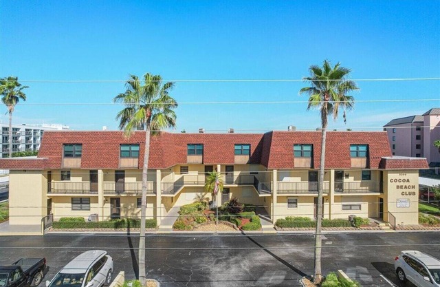 Affordable ONE BR Main Floor Condo RIGHT ON THE BEACH w/ KING Bed & Heated POOL!