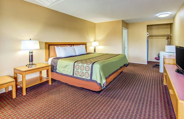 Affordable Stay Ideal For Oregon Retreat | Located at I-5 & Route 99