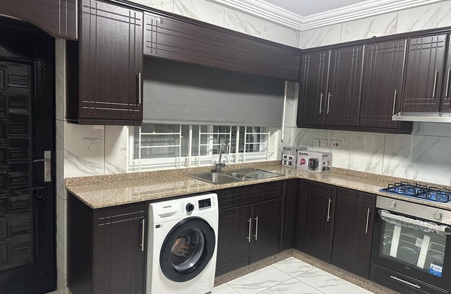 After 5 Apartment 2, 3 Spacious En-suite Bedrooms