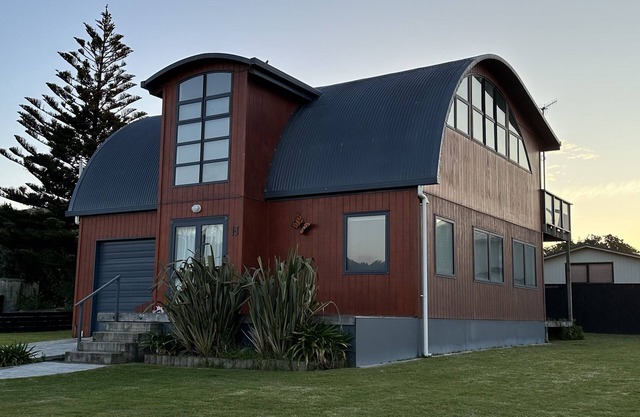 After Dune Delight 3 Bedroom, 2 Bathroom, fully fenced Home