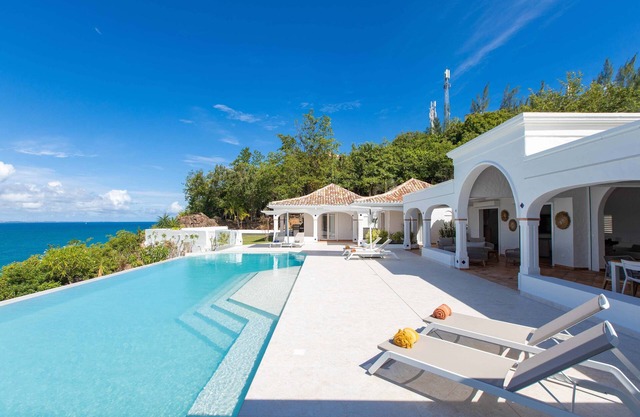 Agama in Terres Basses by Personal Villas - Discover the Stunning Amazing Views