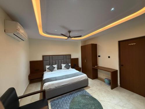 Agarwal's Residency