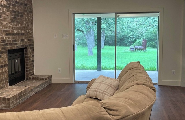 Aggieland Country on 10 acres, 8 minutes to lake Somerville and 20 to Kyle Field