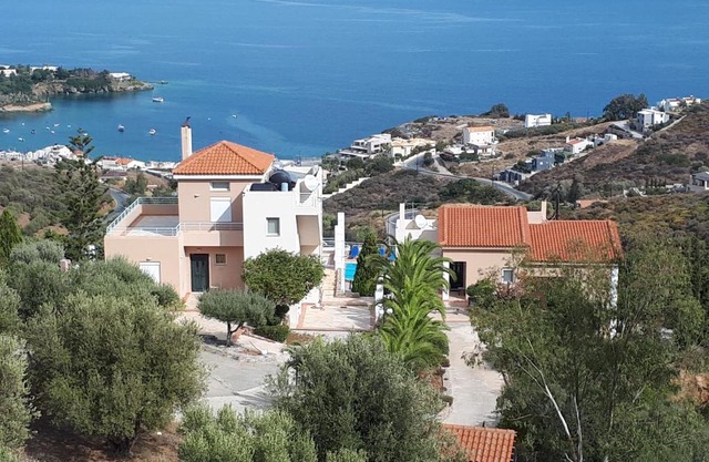 Agnanti Villas