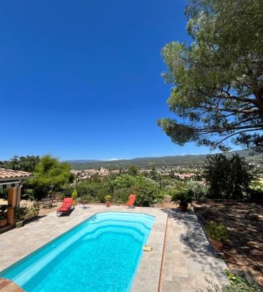 Agréable chambre d'hôtes avec piscine