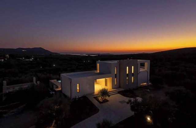 Agrilia Luxury Studio -view to Navarino bay