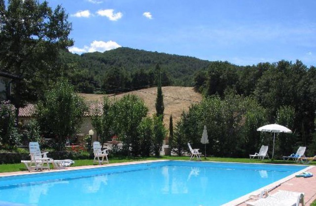 Agriturismo 'Fienile N.7' con vistas a la montaña, piscina compartida y Wi-Fi