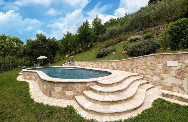 Agriturismo Furlo con Piscina Salada