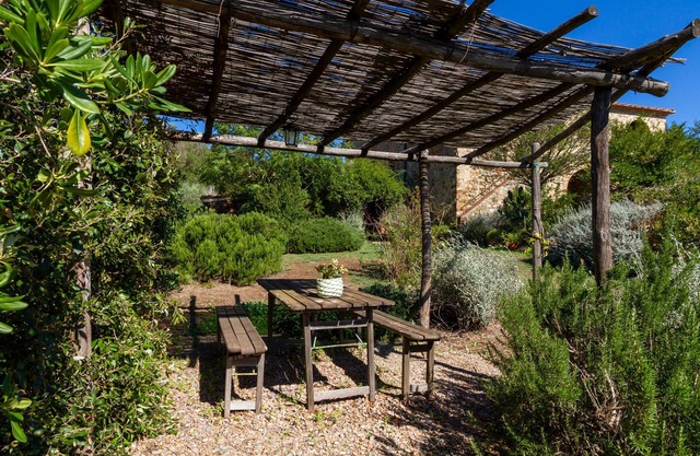 Agriturismo Il Cortile con piscina, Wi-Fi y jardín