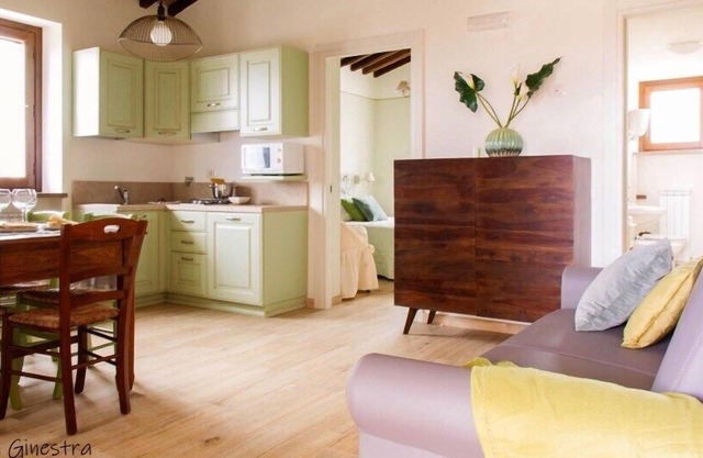 Agriturismo Molino Verde, modern and comfortable, Ginestra, Ginestra