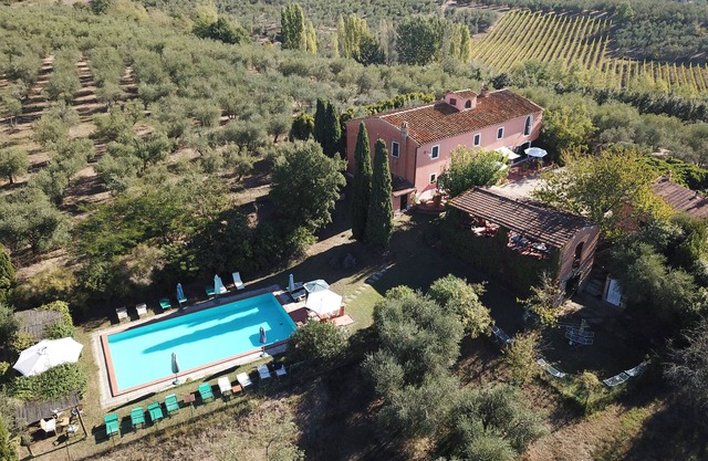 Agriturismo Podere Marchiano, antigua casa de labranza completamente restaurada en estilo toscano.