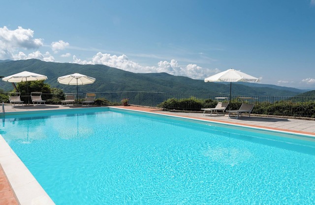 Agriturismo 'Poiana' con piscina, jardín privado y Wi-Fi