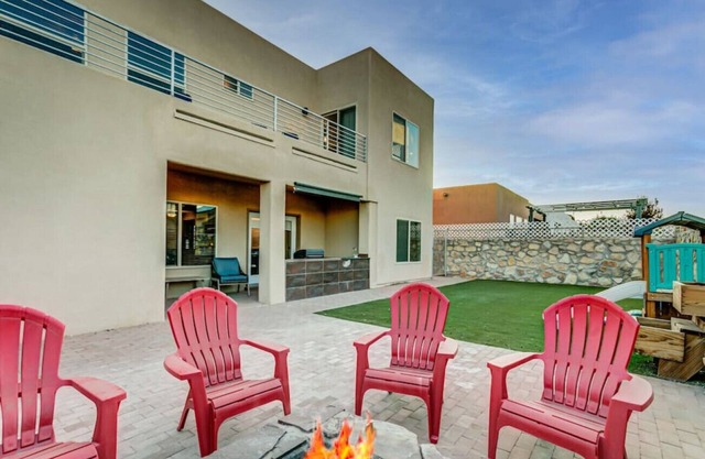 Agua Caliente · Family Friendly Home away - Beautiful Views