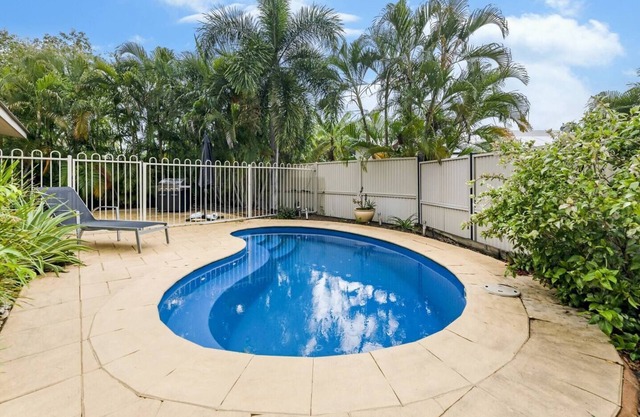 Ah Mat Bungalow Tropical Darwin Stay with Pool