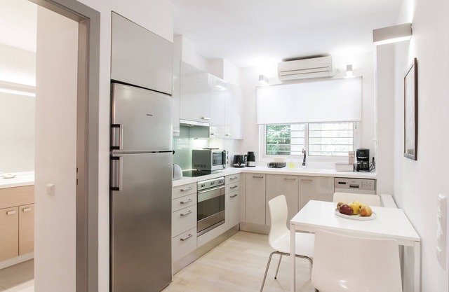 APARTAMENTO EN PLANTA BAJA CON JARDÍN