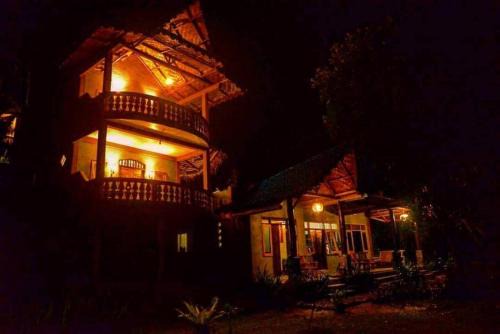 Aini House