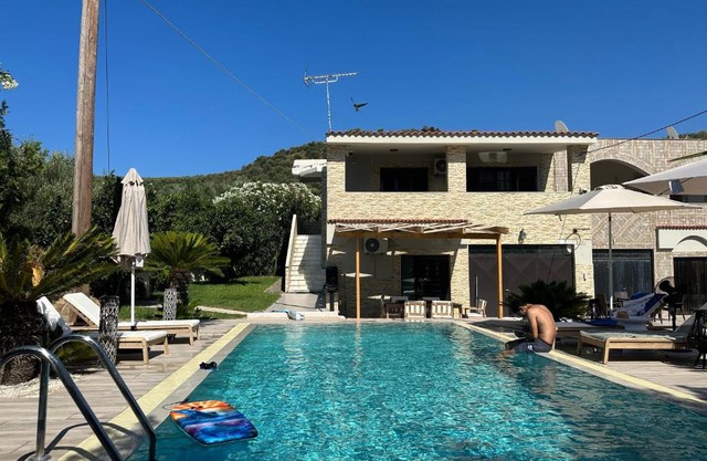 AIOLOS VILLA ELLIA Astrikas chania