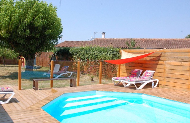 Casa climatizada con piscina y amplio jardín cerca de viñedos 15min Burdeos