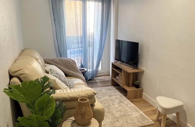 Cosy house ideal for couples 10 min from the sea and mountains
