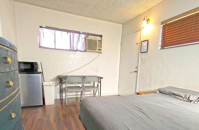Air Conditioned Studio Private Unit