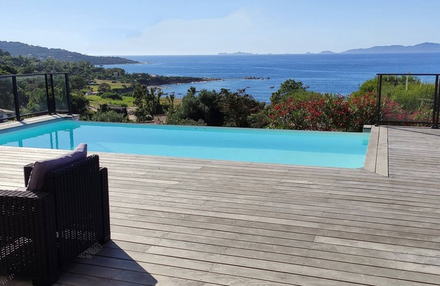 Villa con aire acondicionado - Piscina - Excepcional vista al mar - 200 m del mar