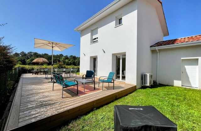 Air-conditioned villa 8 pers, 4 bedrooms, 3 bathrooms