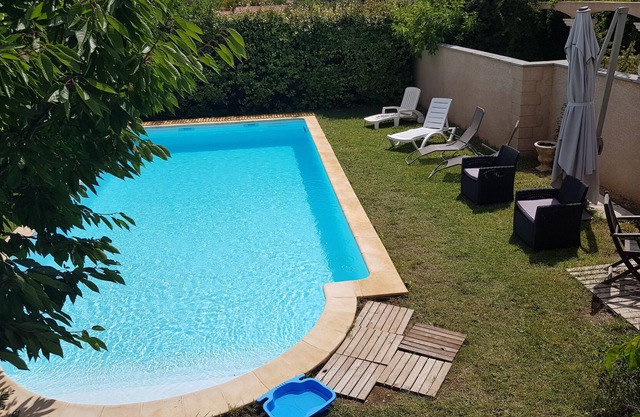 Aire acondicionado villa piscina prox lago mar y río