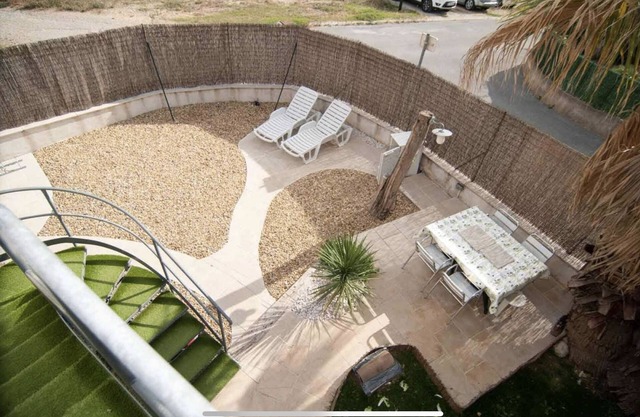 Air-conditioned Villa top With Pool